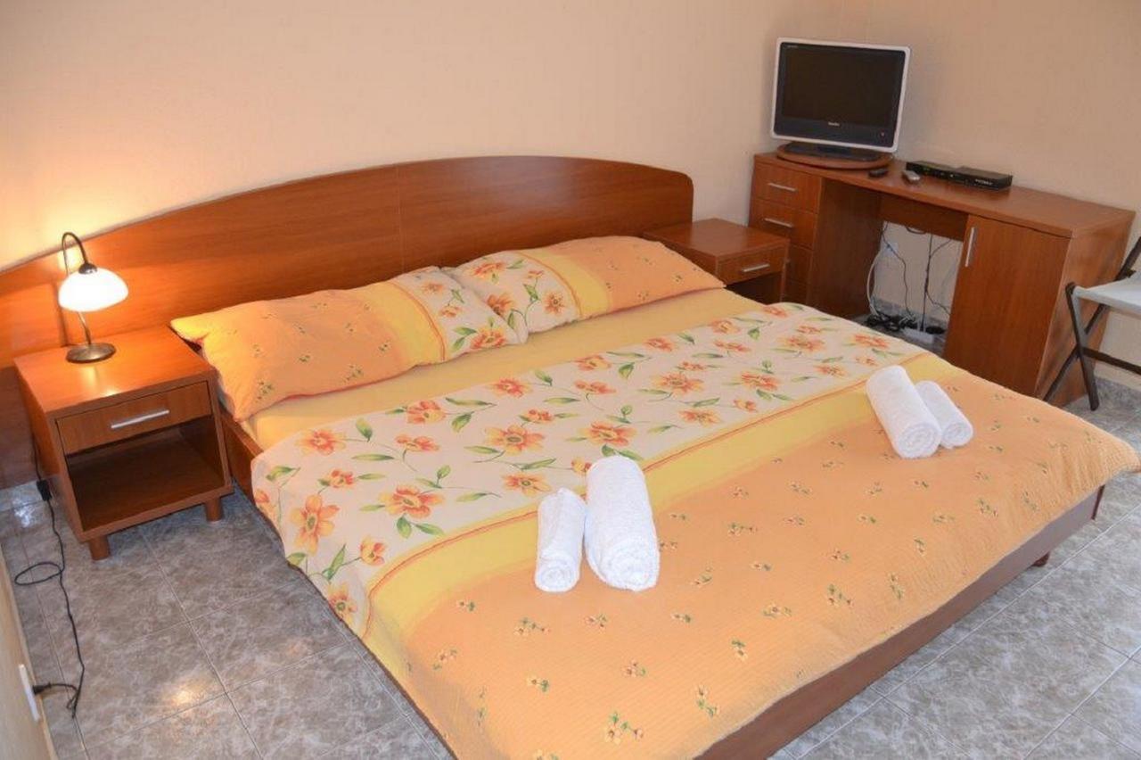 Apartments Barisic Hrvatskih Zrtava 404 Seget Vranjica Trogir Zewnętrze zdjęcie